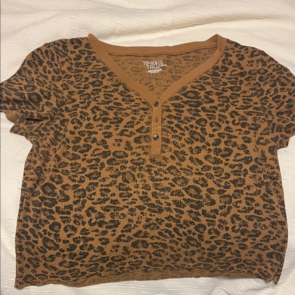 Time and Tru Animal Print V-Neck Top